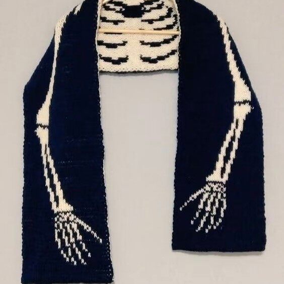 小红书爆款温暖的抱抱骷髅双面围巾秋冬保暖毛绒围巾百搭送闺蜜,模玩/动漫/周边/娃圈三坑/桌游,动漫挂件/文具,淘宝优惠券,粉丝福利购,淘宝优惠卷