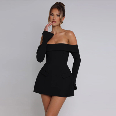 性感露肩收腰显瘦连衣裙