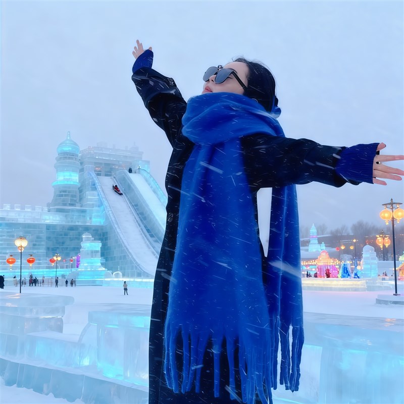 蓝色围巾克莱因蓝长款配大衣轻奢高级感马海毛哈尔滨防寒百搭保暖