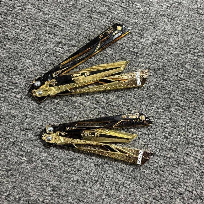 三角洲行周边影锋蝴蝶同款武器可折叠合金模型周边玩具摆件送礼物