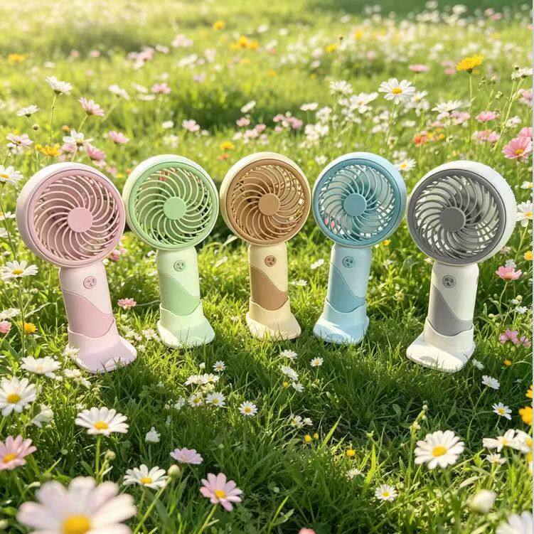 【批发】新款柔色手持小风扇USB充电静音三档桌面底座便携小风扇