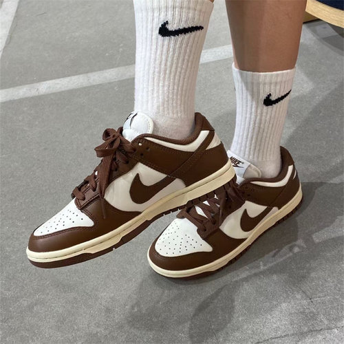 耐克系带女子低帮复古百搭板鞋