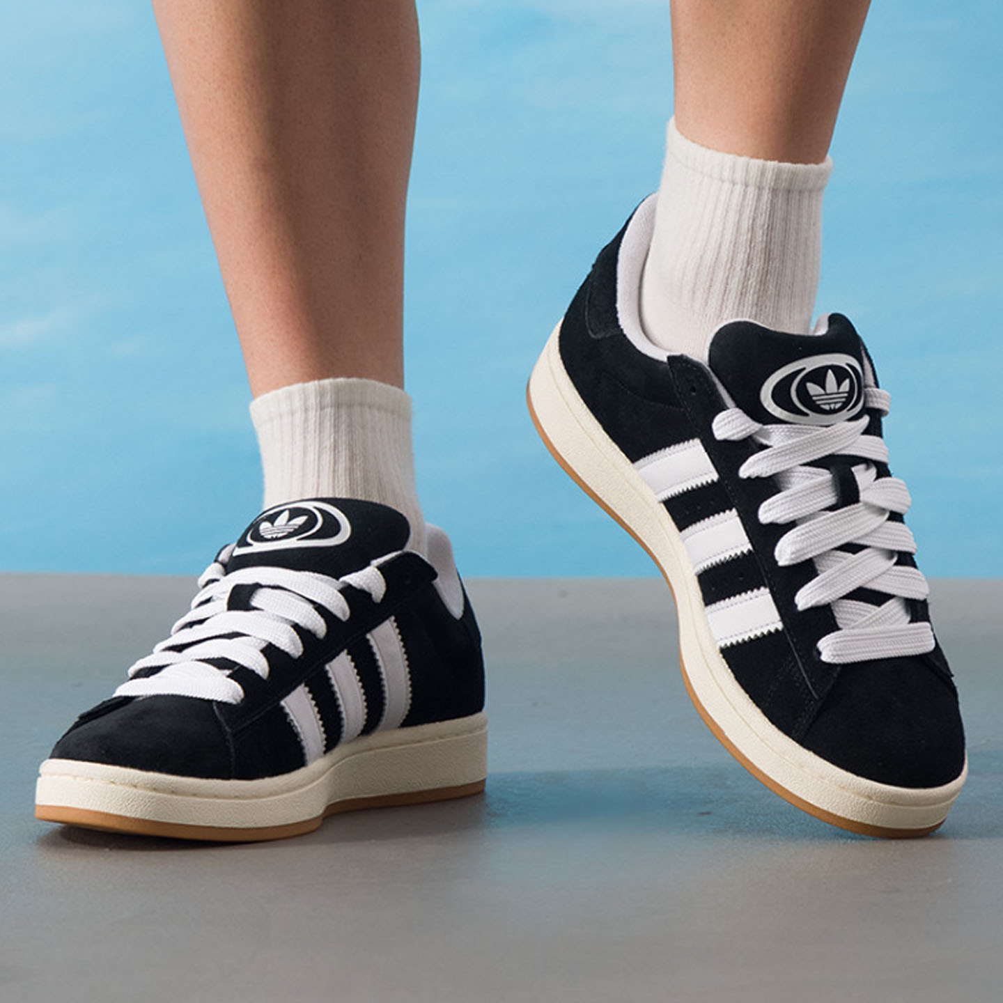 阿迪达斯男女同款百搭运动休闲鞋