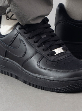 Nike Air Force 1 triple black 低帮板鞋女款纯黑DD8959-001百亿