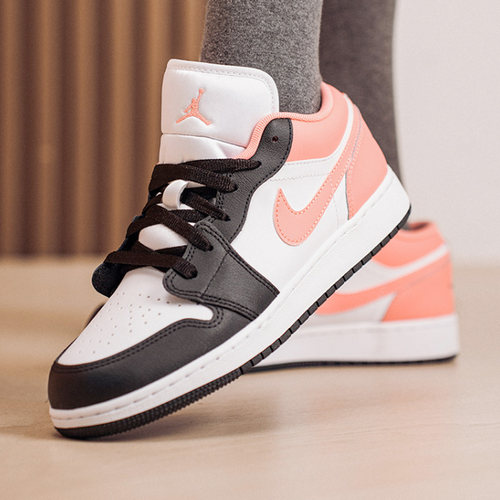 Nike/耐克Air Jordan 1防滑耐磨百搭女子低帮板鞋GS款 IR7600-211