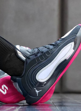 Nike/耐克JordanLuka4男子防滑耐磨舒适缓震运动篮球鞋IO0198-100