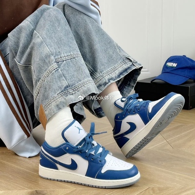 耐克女子AJ1low运动板鞋