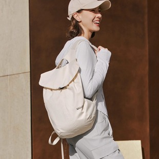 简约包包P225U043 时尚 Skechers斯凯奇舒适运动双肩包男女同款 新品