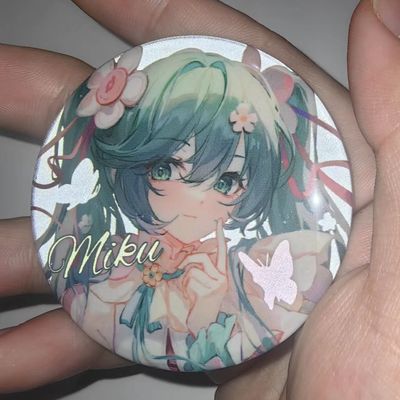 初音未来反光吧唧miku周边动漫卡通应援徽章学生背包挂饰胸针谷子