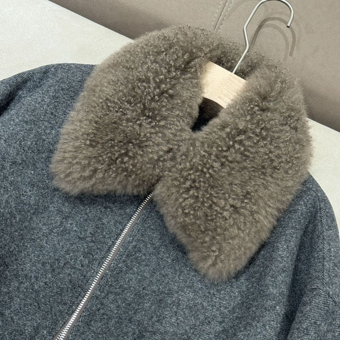 意大利LP女生休闲时尚毛毛领羊毛短外套