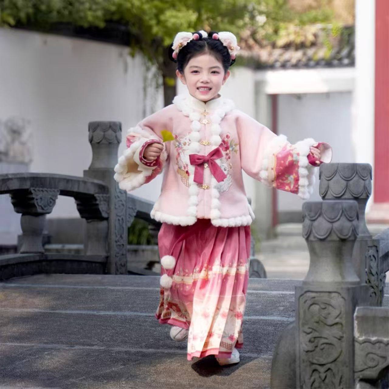 2025新款冬款雪绒梦花女童汉服冬款拜年服儿童新年中国风保暖套装,童装/婴儿装/亲子装,汉服,淘宝优惠券,粉丝福利购,淘宝优惠卷