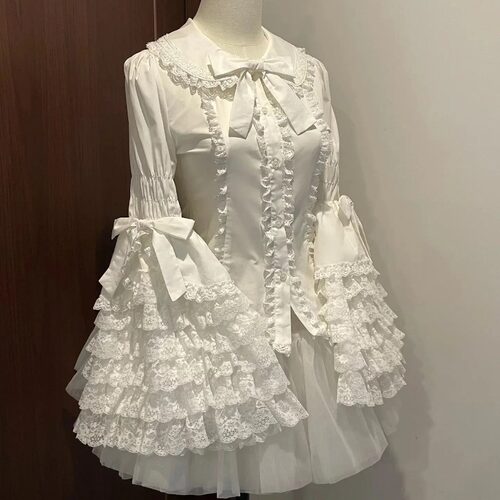 洛丽塔白黑色长袖蕾丝姬袖衬衫