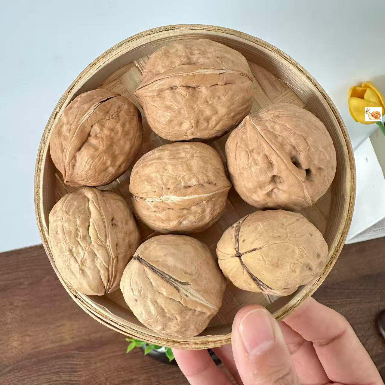 手剥新疆阿克苏薄皮生核桃