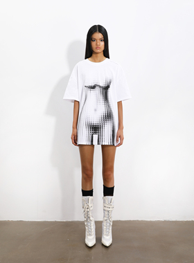 NOLA*Hologram Figure T-shirt 马赛克透视人像印花T恤