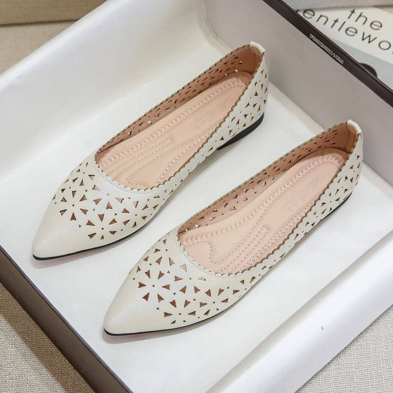 镂空尖头平底单鞋女夏2027新款软底小码瓢鞋洞洞鞋大码女鞋41一43