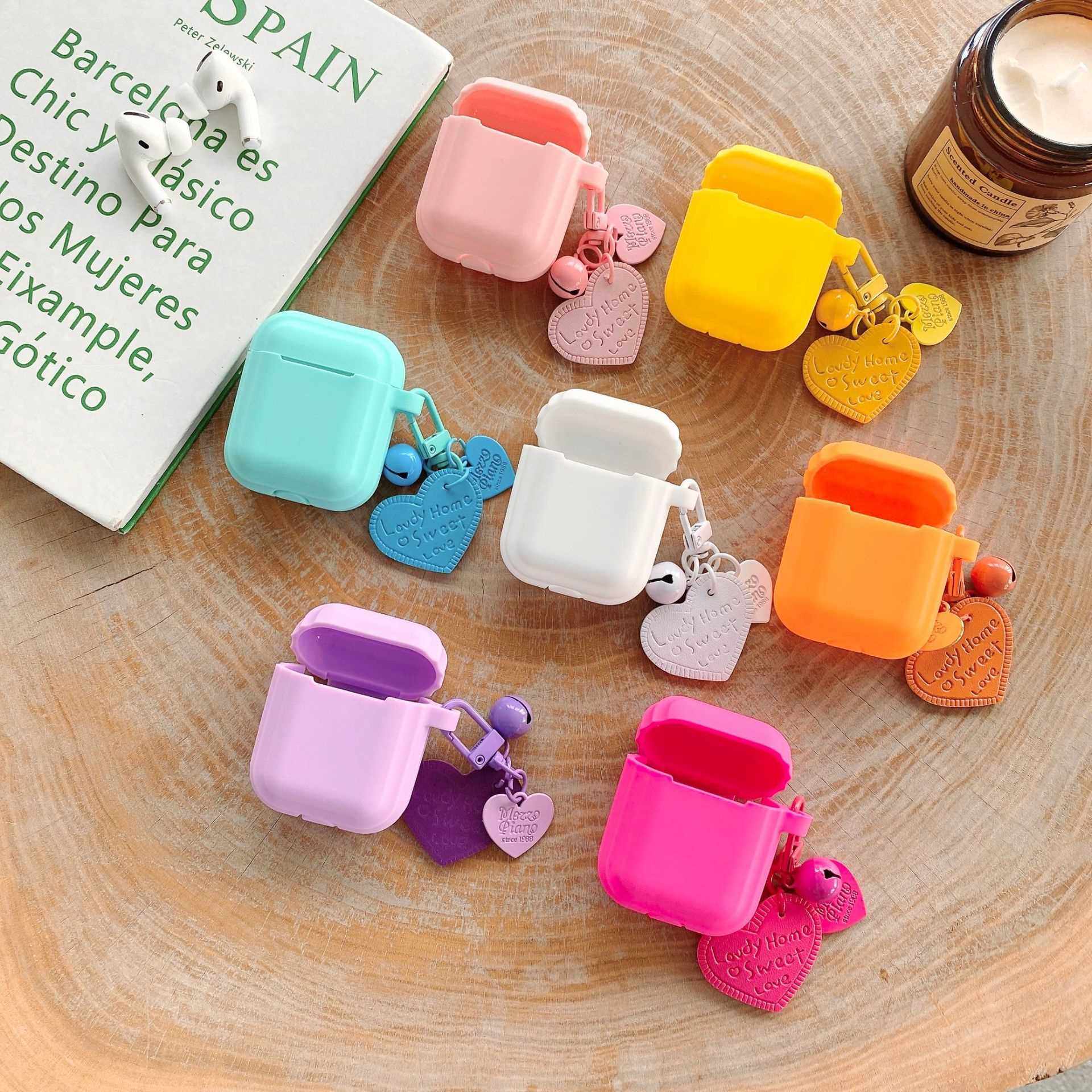 适用苹果AirPods pro3代蓝牙耳机保护套12连体软壳荧光绿4代爱心