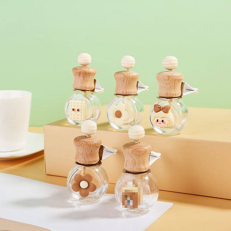 车载香水空瓶空调出风口装饰汽车香薰创意高档持久淡香车用香氛