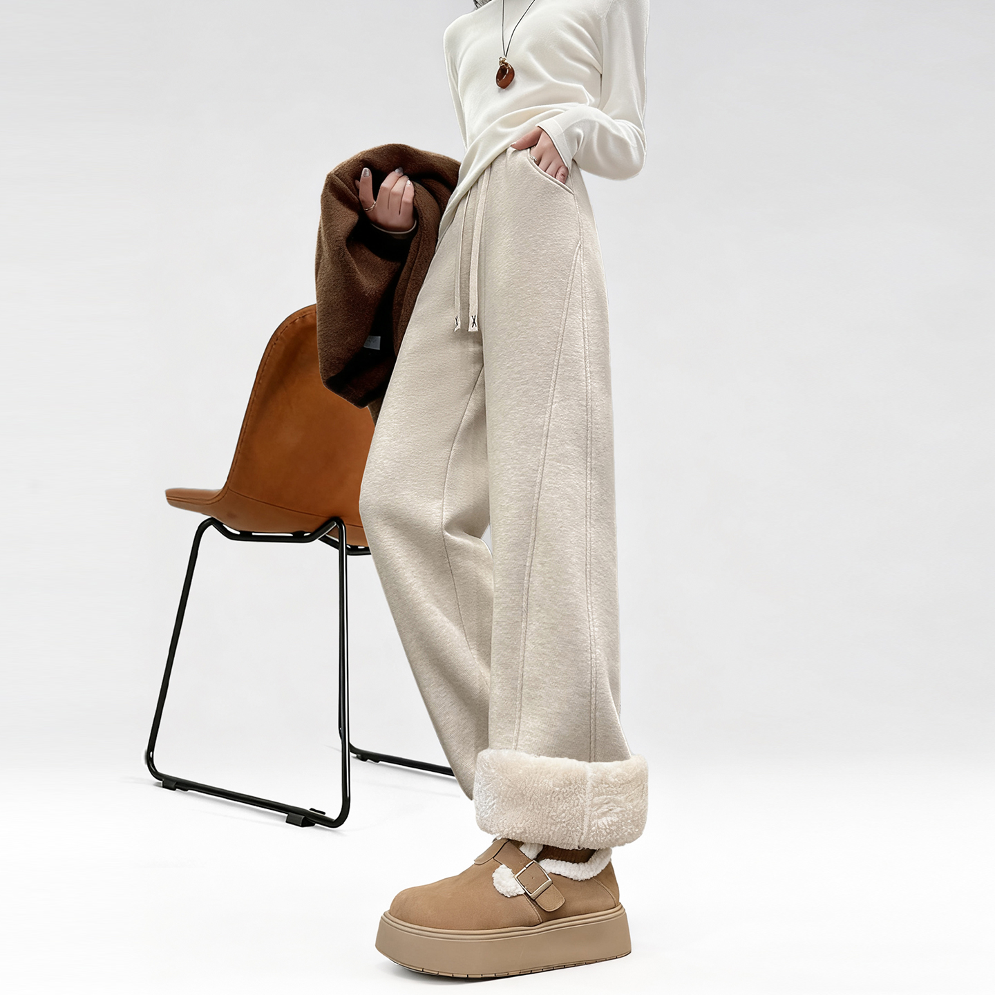 谁懂啊这条羊羔绒糯米裤也太温暖