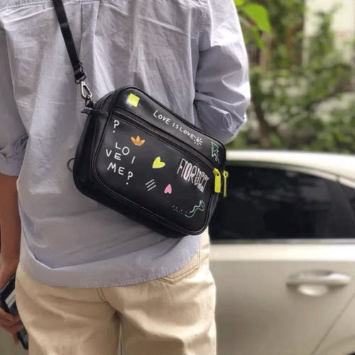 阿迪达斯男女便携斜挎包
