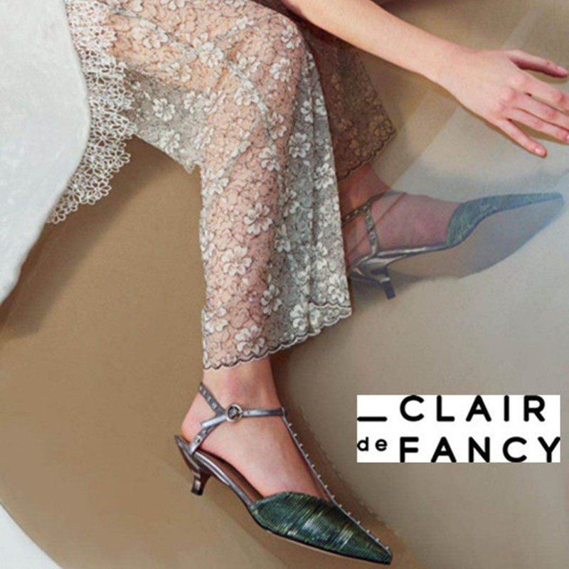clair de fancy夏季时尚包头后拉带尖头细跟铆钉网红凉鞋7400581