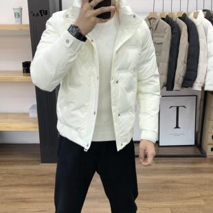 冬季白色轻薄羽绒服男潮牌帅气2025年新款男士白鸭绒保暖短款外套