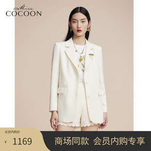 春款 COCOON商场同款 利落线条剪裁挺括胸针点缀气质西装