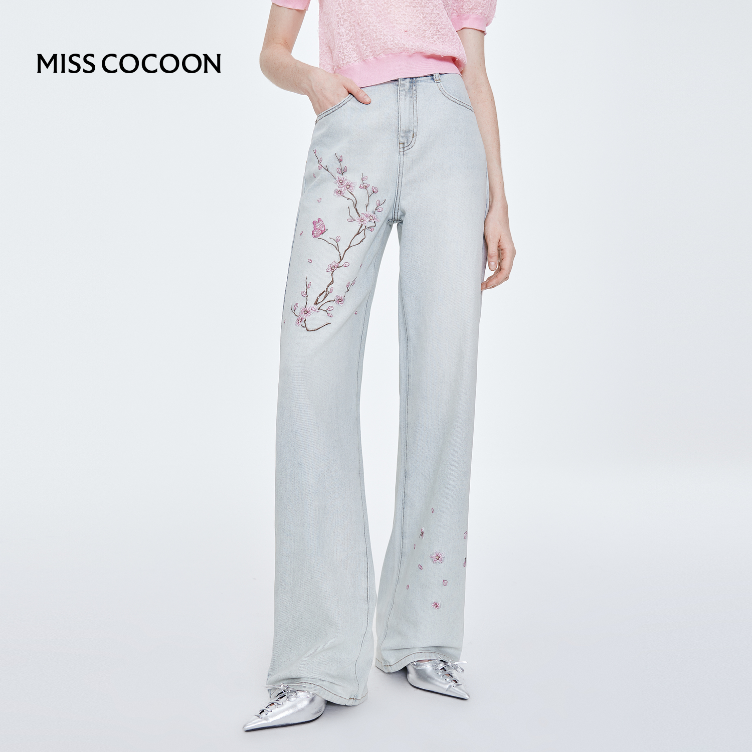 MISSCOCOON莱赛尔国风绣花牛仔裤蝴蝶皮标显瘦百搭直筒裤春秋款