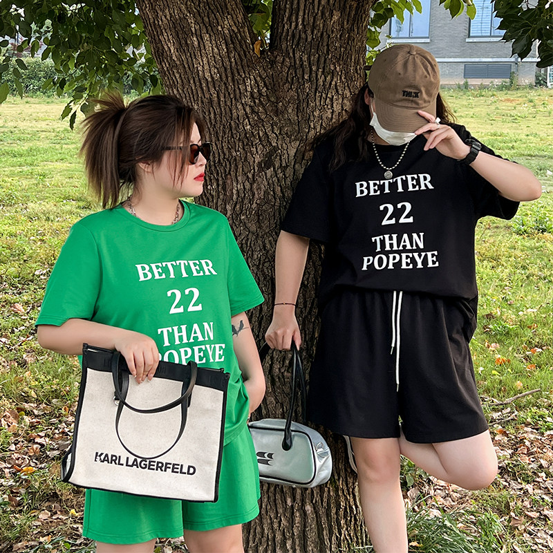 卡卡别吃了 不费力穿搭 小个子休闲字母正肩t恤/运动宽松抽绳短裤