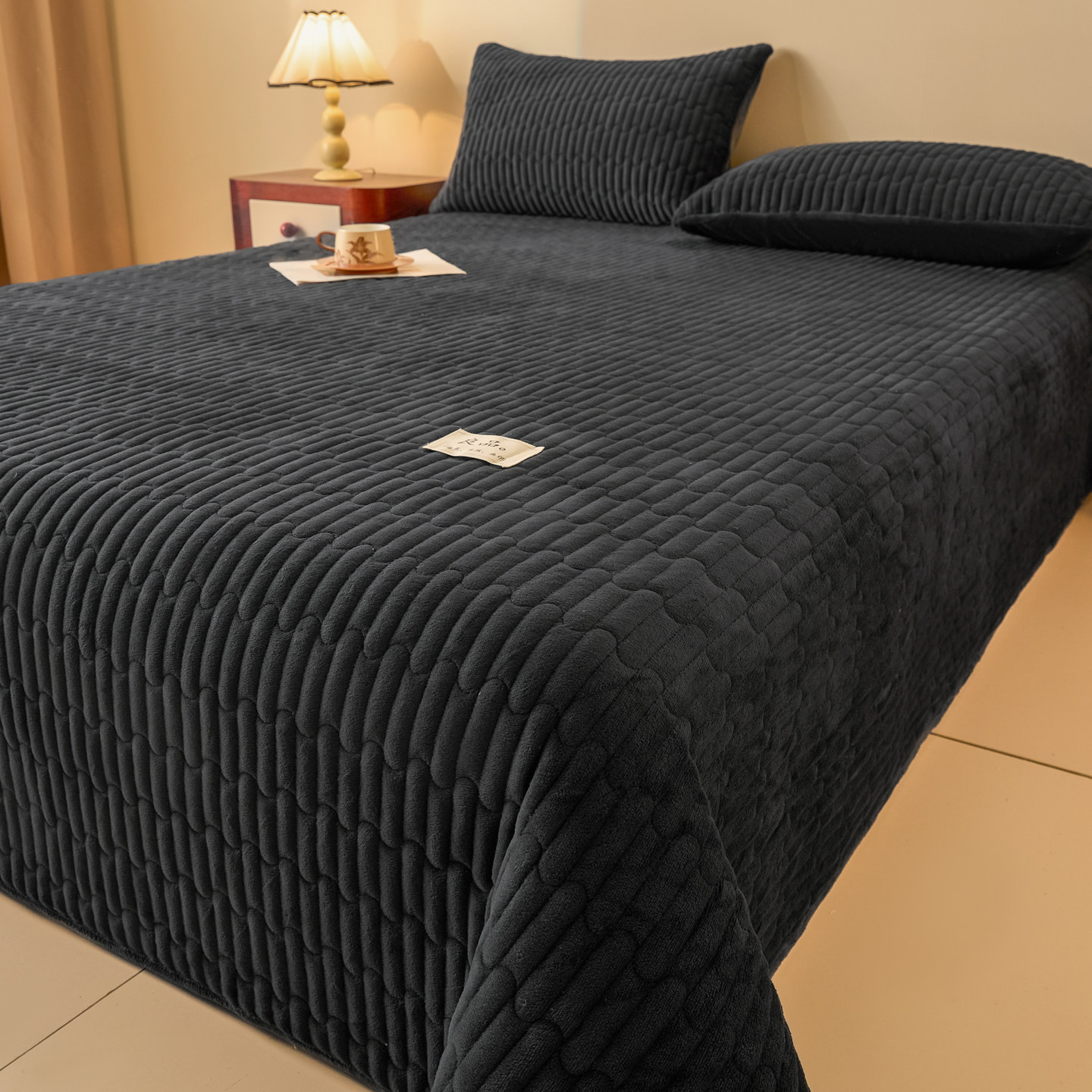 2025新款牛奶绒床盖床垫床单冬季加绒毯防滑加厚毯毛毯三件套夹棉,床上用品,床盖,淘宝优惠券,粉丝福利购,淘宝优惠卷