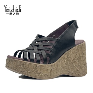 真皮宽底坡跟露趾增高休闲民族编织条纹凉鞋 夏季 女鞋 一席之地新款