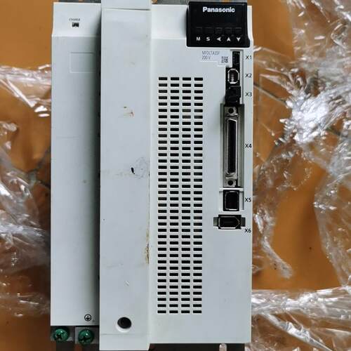 MFDLTA3SF 松下伺服驱动器 3KW 200V 工控自动化配件议价维修