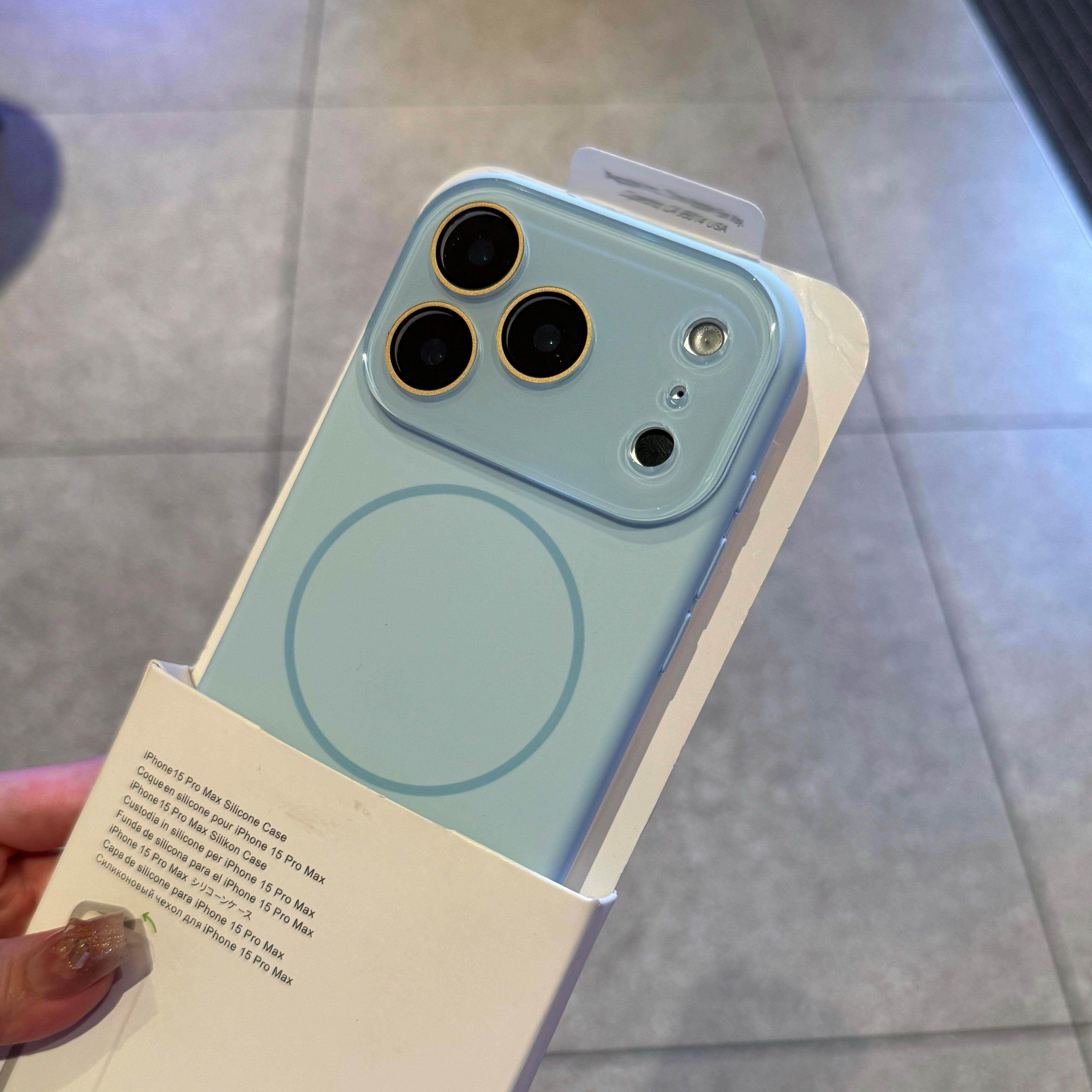 巨好看的温柔奶蓝色液态硅胶适用苹果17promax手机壳新款iphone16pro细圈磁吸全包水晶镜头15高级感14防摔132