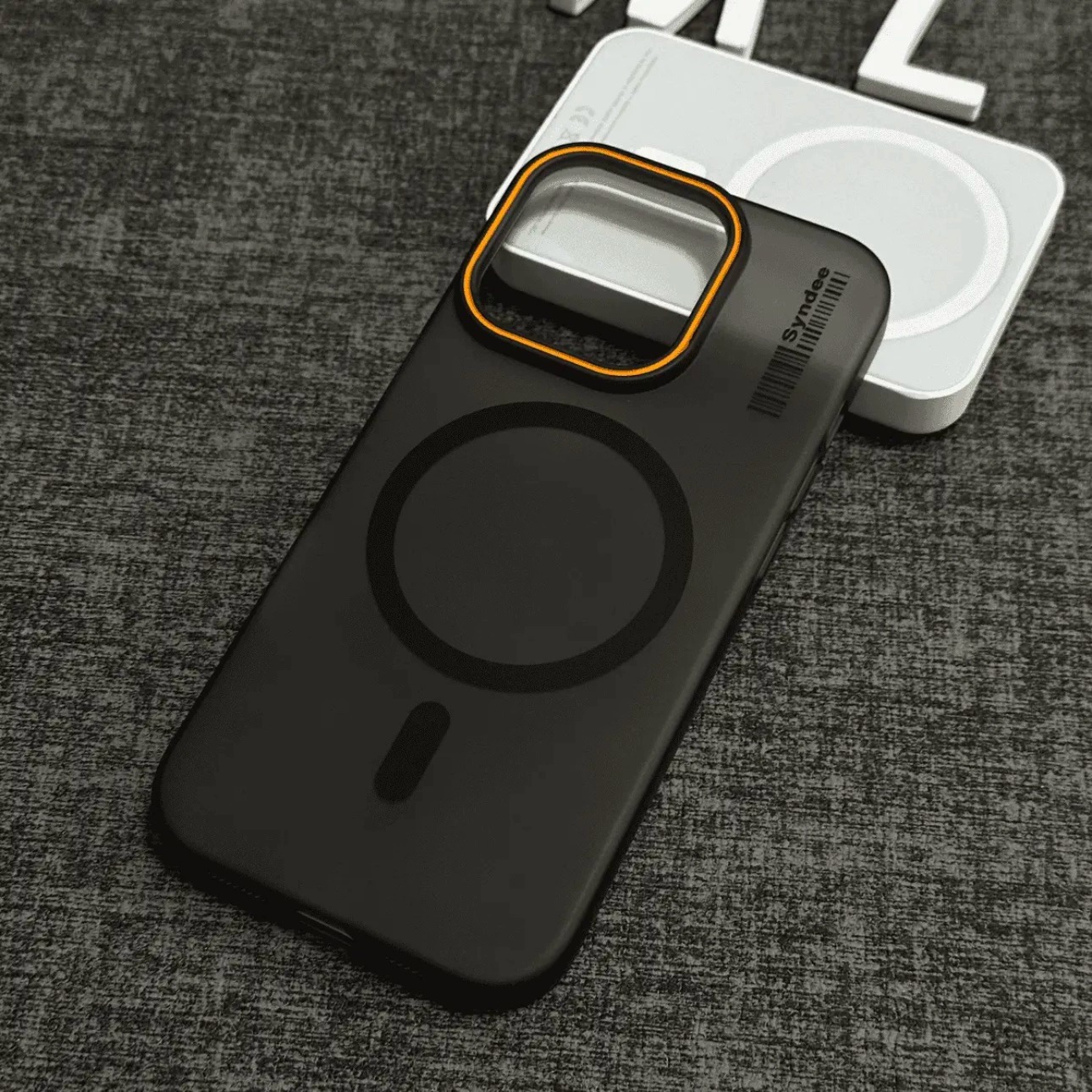 苹果16promax超薄防摔手机壳