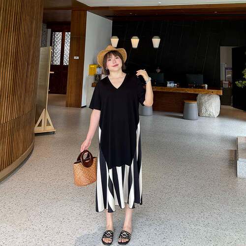 巨显瘦高级感拼接气质v领长裙夏季特大码女装胖mm宽松藏肉连衣裙