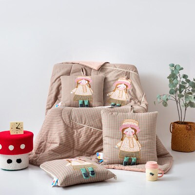 2025全棉双层纱抱枕被子两用办A公室午睡空调毯汽车折叠靠垫纯棉