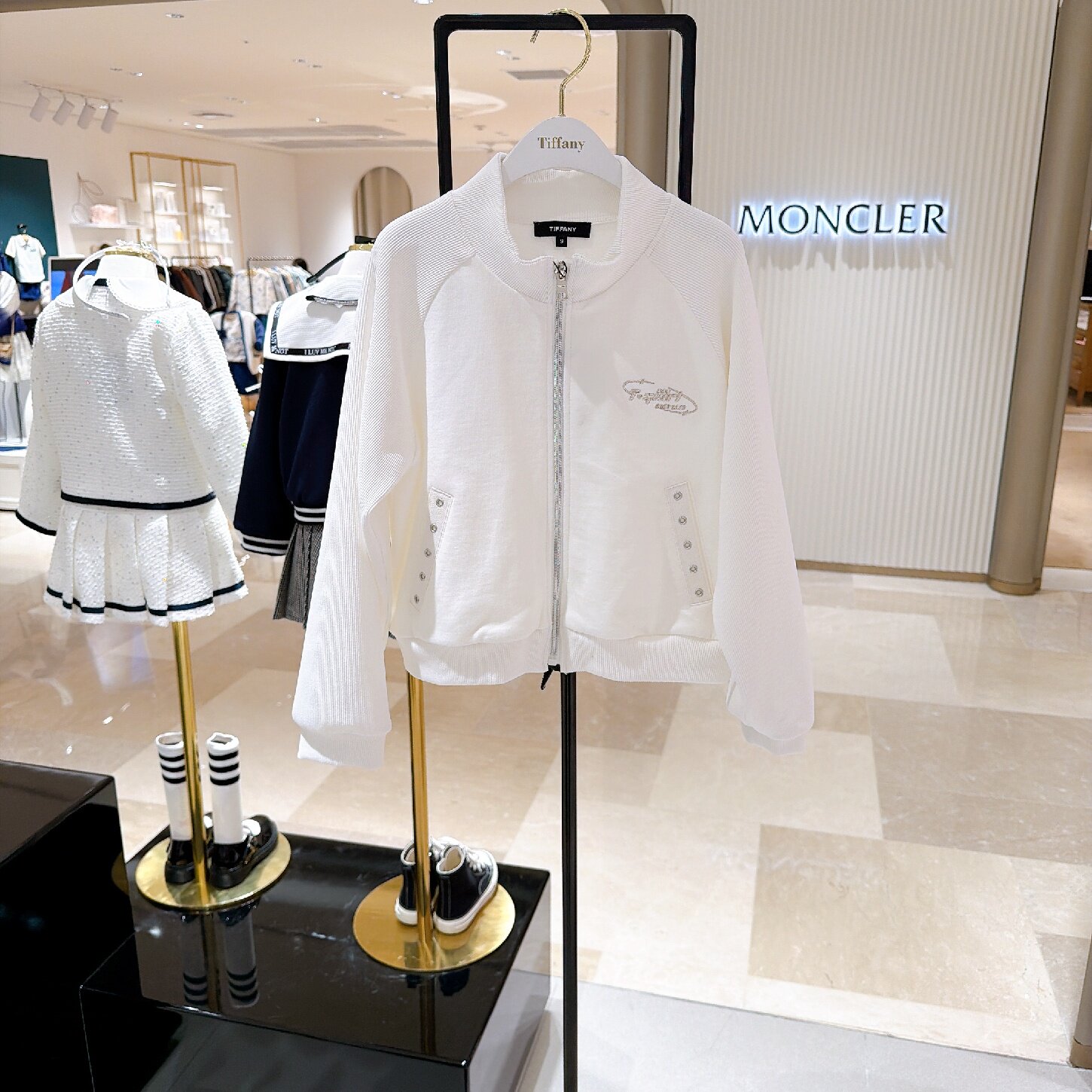 T+韩国专柜童装代购2026春季女童白色立领拉链休闲外套运动上衣