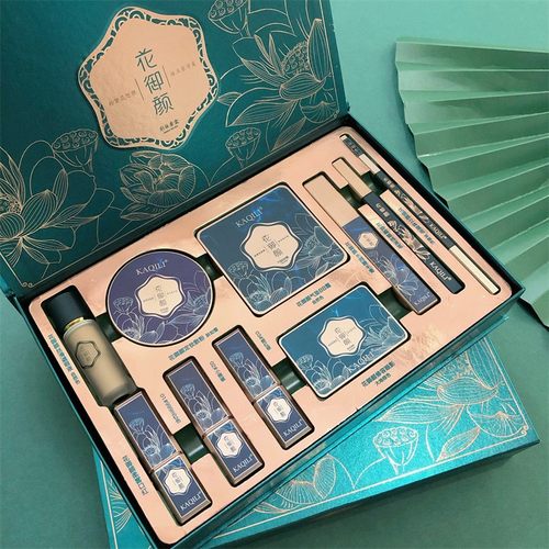 正品雕花国风彩妆套装化妆品全套口红套盒粉底礼盒送女友生日礼物