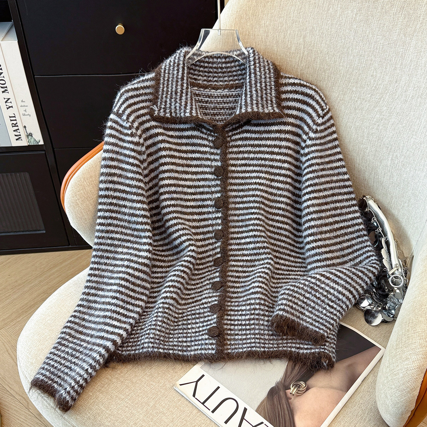 拉夏贝尔咖色条纹毛衣女2026春季翻领针织衫休闲时尚百搭长袖外套,女装/女士精品,毛针织衫,淘宝优惠券,粉丝福利购,淘宝优惠卷