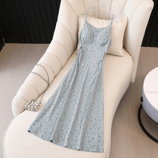 内搭打底长裙 穿搭一整套装 拉夏贝尔2026新款 碎花吊带连衣裙子女装