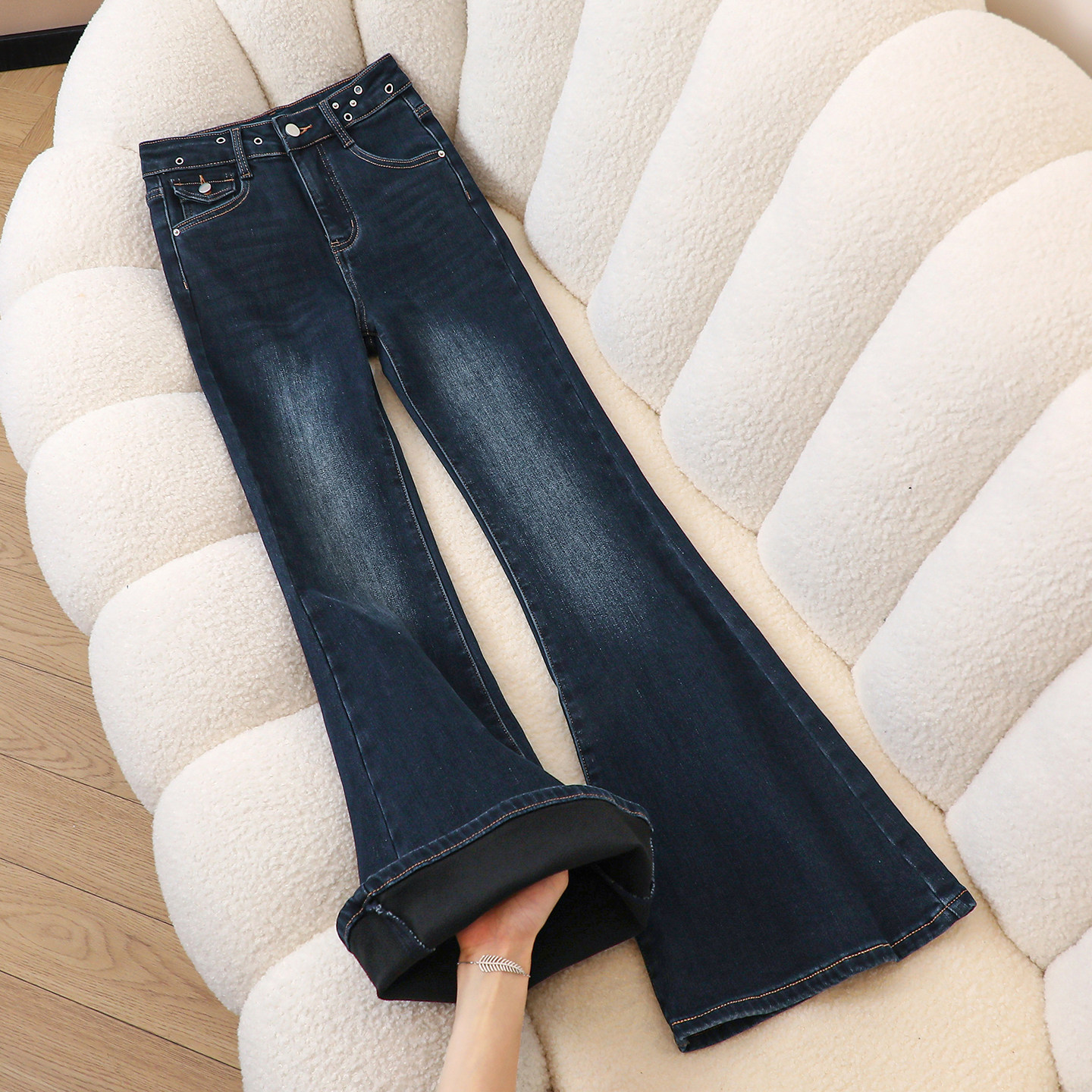 拉夏贝尔深色微喇叭牛仔裤爆款2026春季新款高腰显瘦阔腿拖地裤子,女装/女士精品,牛仔裤,淘宝优惠券,粉丝福利购,淘宝优惠卷