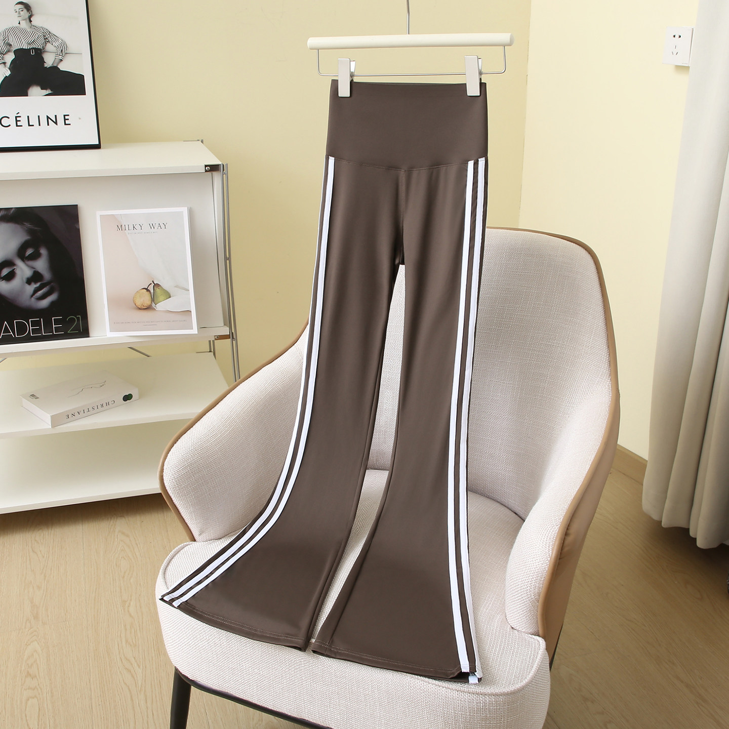 拉夏贝尔高腰微喇瑜伽裤女外穿侧边条纹提臀收腹显瘦运动风打底裤