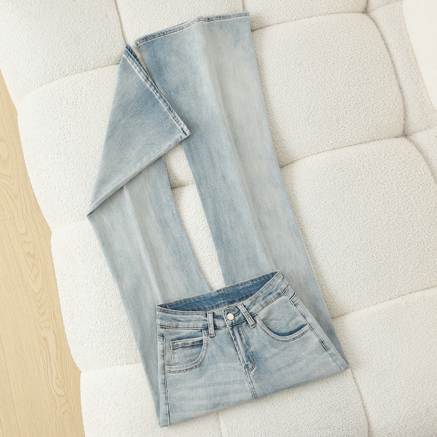 拉夏贝尔浅色微喇牛仔裤女春秋高腰显瘦马蹄裤小个子拖地喇叭裤子,女装/女士精品,牛仔裤,淘宝优惠券,粉丝福利购,淘宝优惠卷