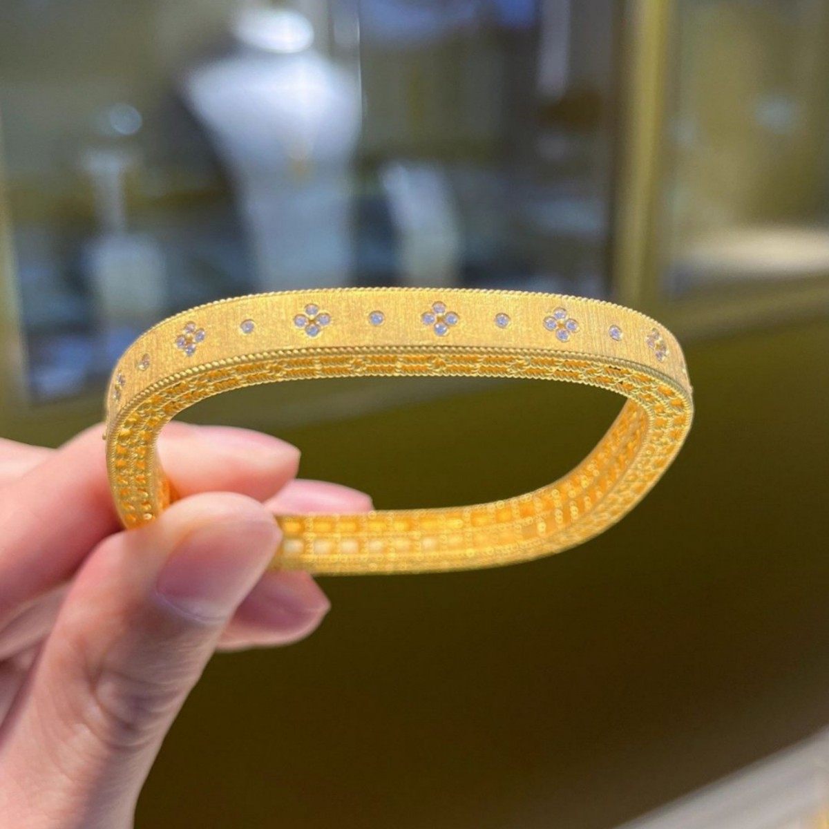 轻奢老钱风拉丝宫廷风点钻四叶草越南沙金手镯女小众设计感