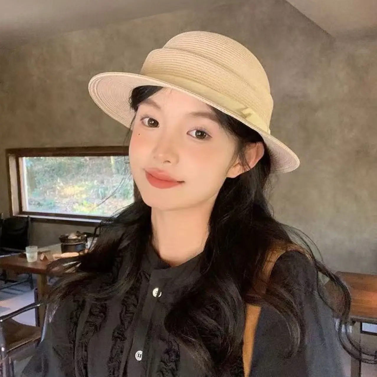 帽子女夏季出游逛街新款赫本风细草帽防晒遮阳凹造型小盆帽显脸小