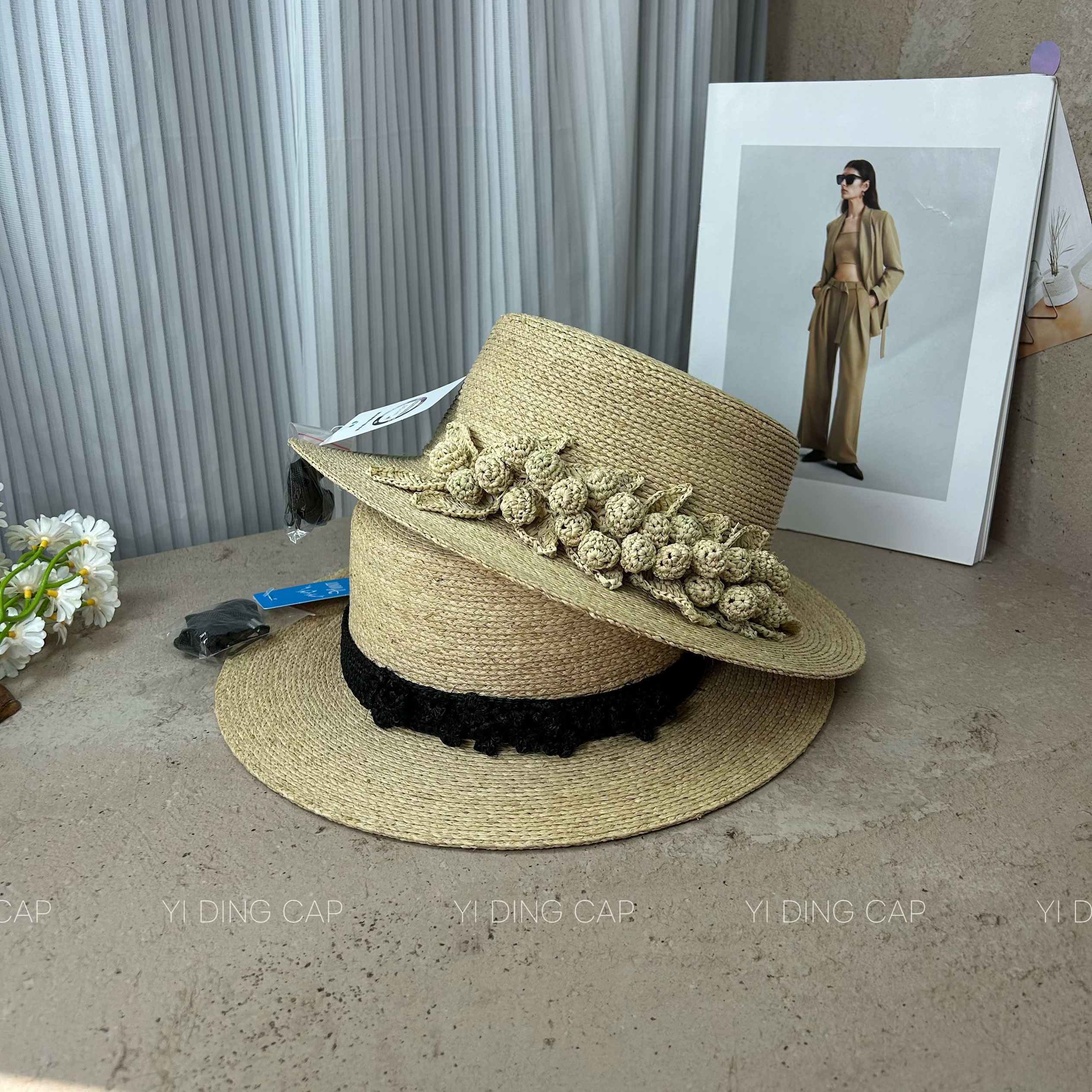 夏季女款拉菲草钩针遮阳平顶草帽
