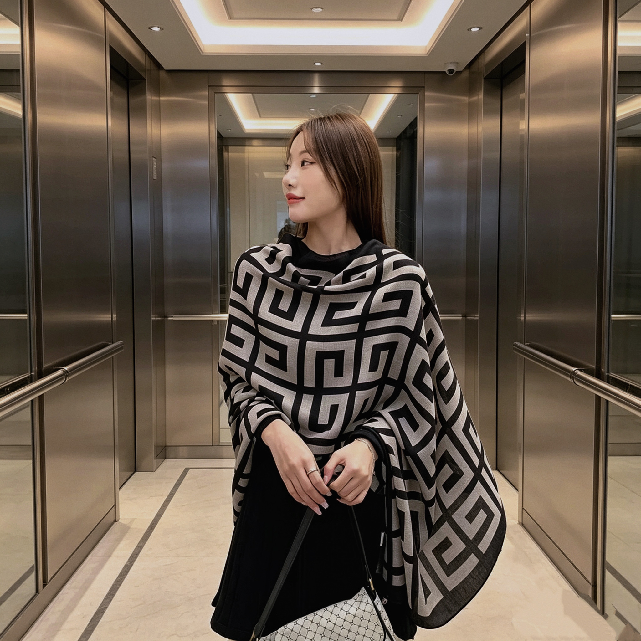 2026新款高级感格子棉麻围巾女春秋薄款丝巾披肩两用百搭纱巾黑色