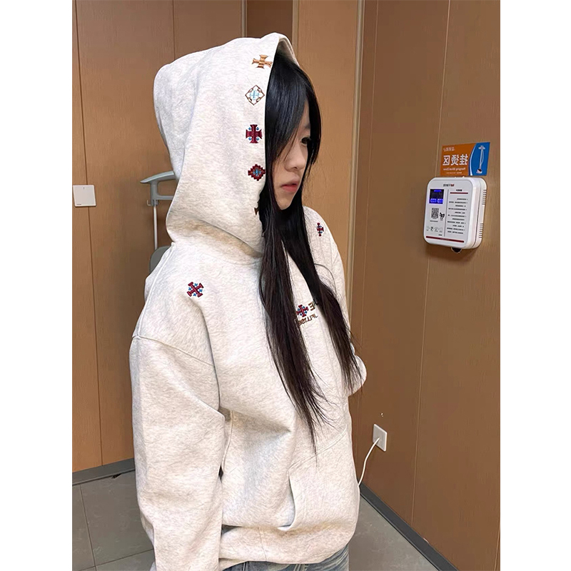 灰色潮牌刺绣加绒连帽卫衣女新款