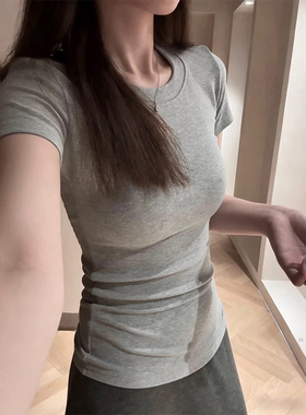 灰色圆领正肩短袖女t恤2026新款夏季甜辣妹修身显瘦基础百搭上衣