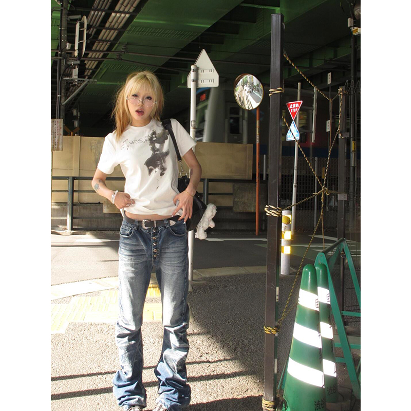 火烧吉他手绘印花正肩短袖设计感t恤女夏季宽松半袖纯棉百搭上衣