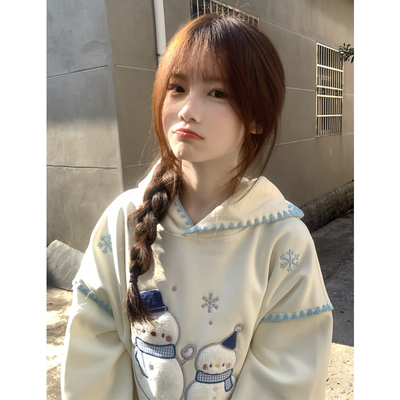 国潮牌设计感雪人刺绣连帽卫衣女